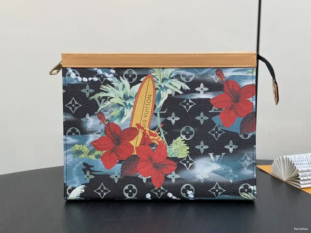 POCHETTE LOUIS VOYAGE-27*21*6CM VUITTON 0519